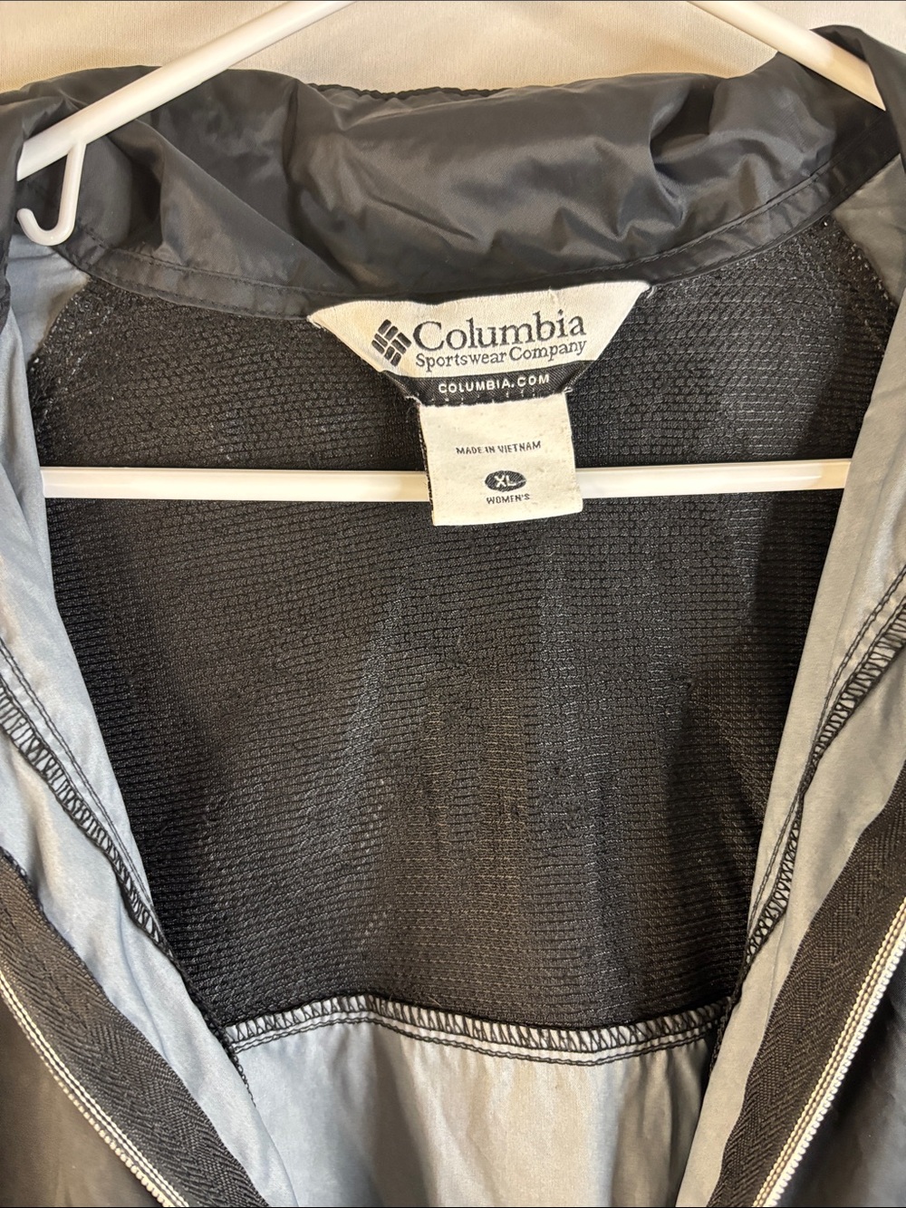 Columbia women lightweight hooded zip-front jacket windbreaker/rain jacket XL - Picture 2 of 10